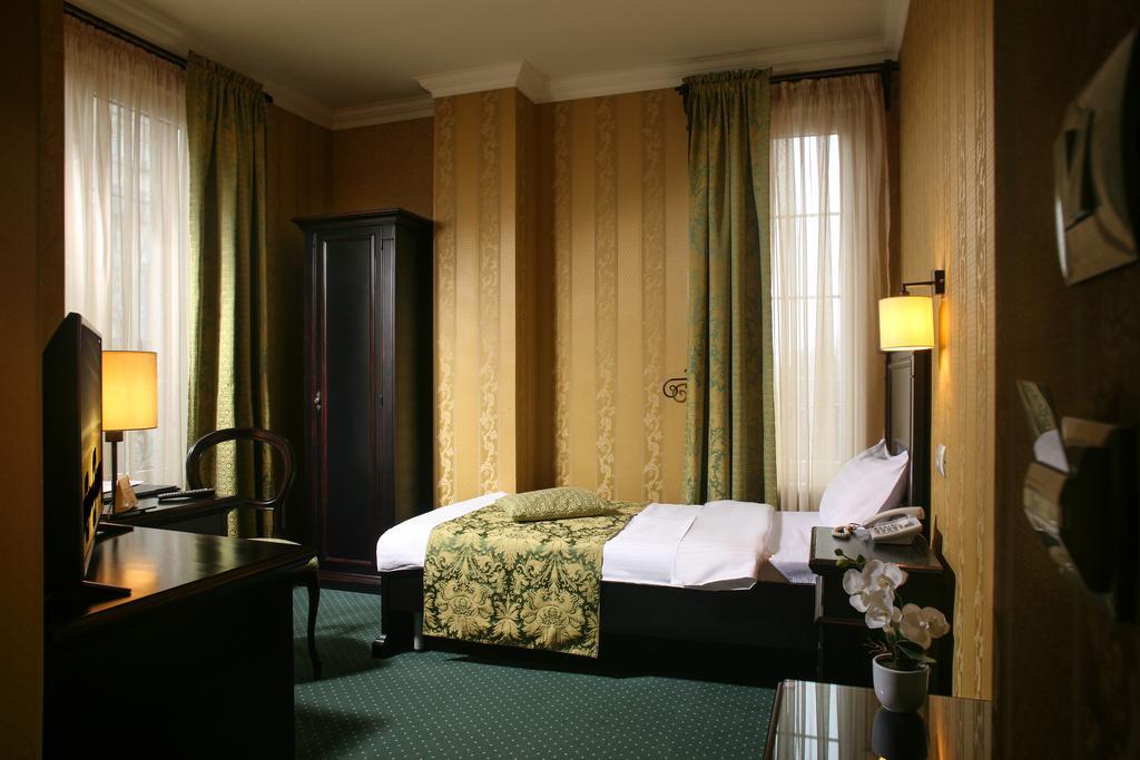 Hotel Novera Timişoara Chambre photo