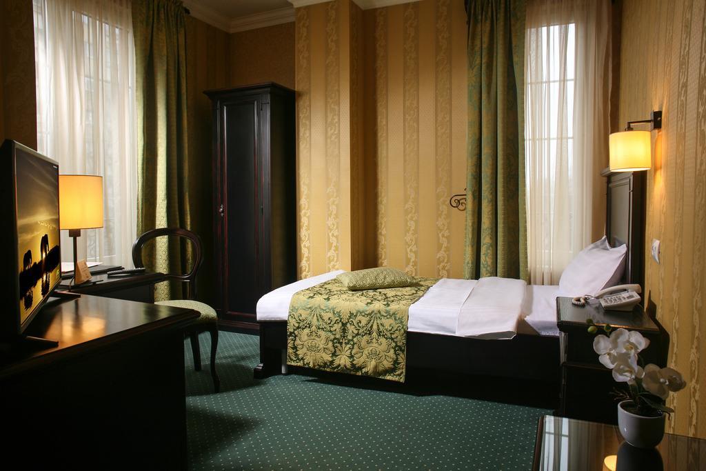Hotel Novera Timişoara Chambre photo